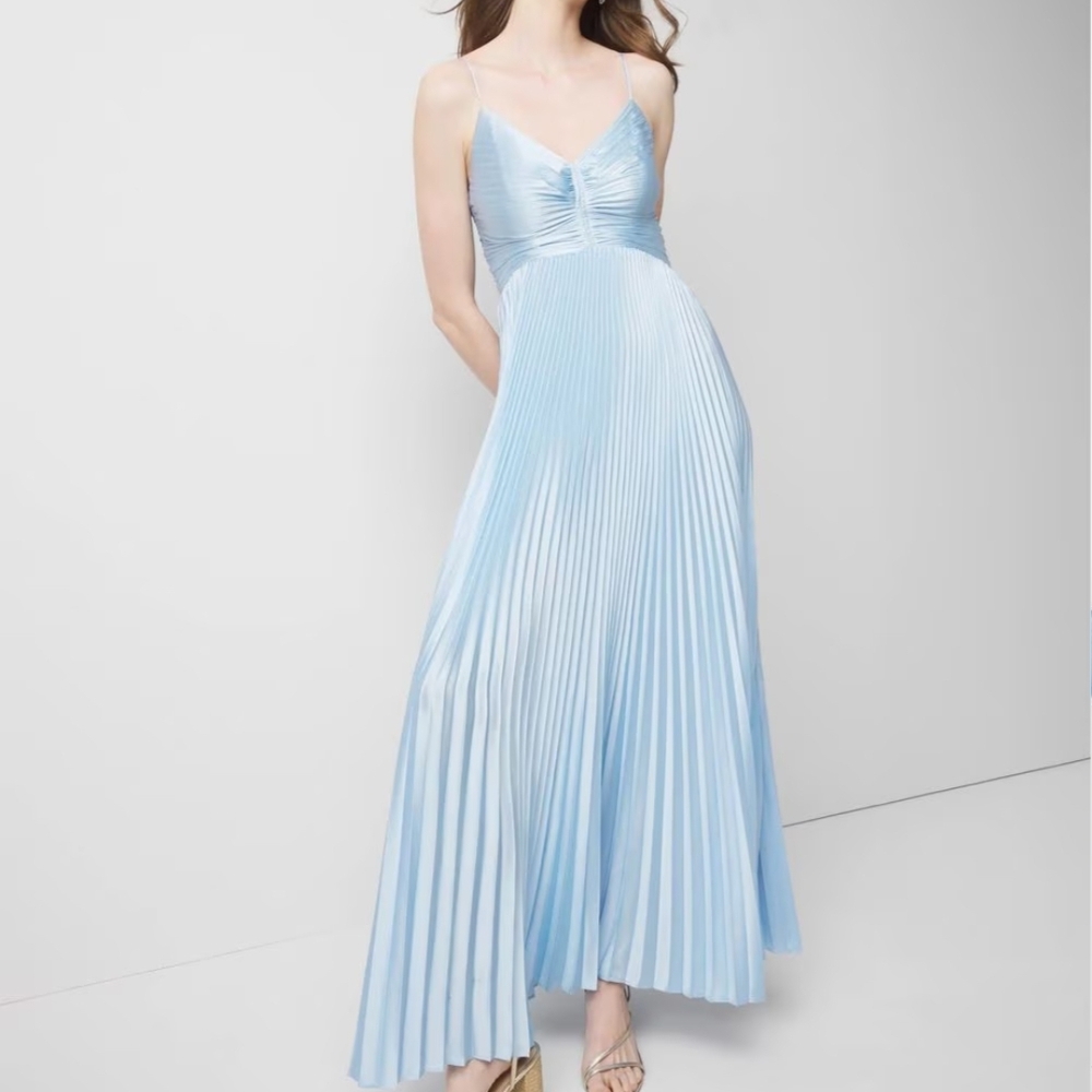 Elegant Blue Pleated Maxi Dress